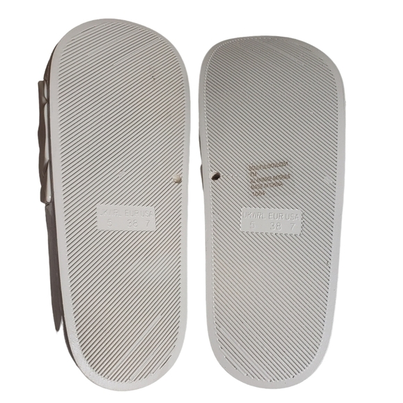 Steve Madden Soulful Gray Quilted Pool Slides Sz 5,7 - Picture 7 of 7